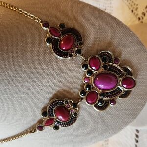 Statement Necklace,  Fashion jewelry,  unmarked,  9 inches,  gold plated